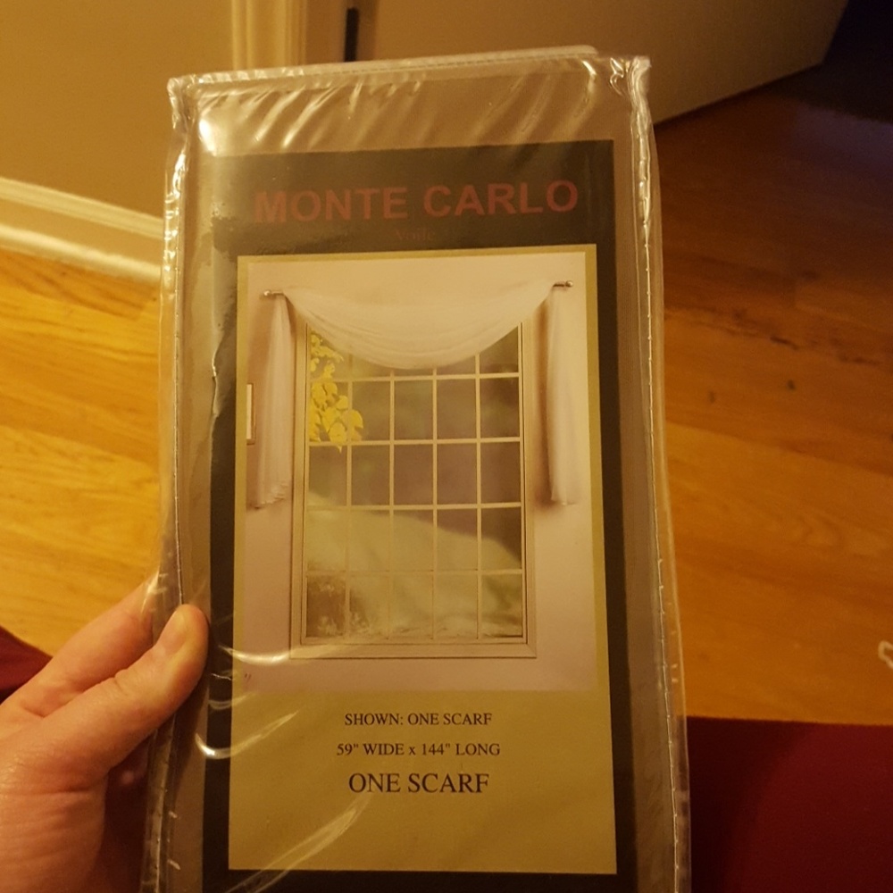 Window scarf